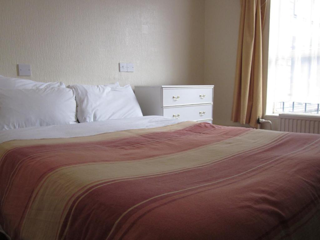 The Rams Lodge Manchester Phòng bức ảnh